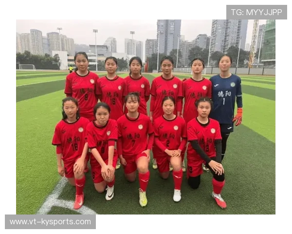 足球俱乐部加强女性青训投入以提高联赛竞争力，女子青少年足球培训班宣传资料